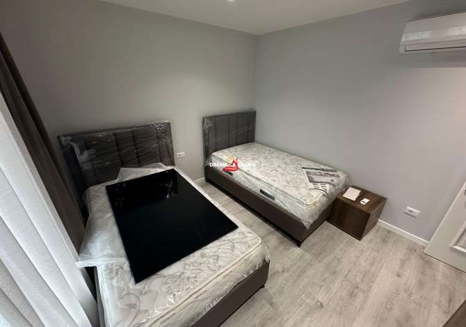 Shtepi me qera Vila Luksoze ne Tirane, 7+1, Mobilimi E mobiluar, Pagesa 3,000  Euro.