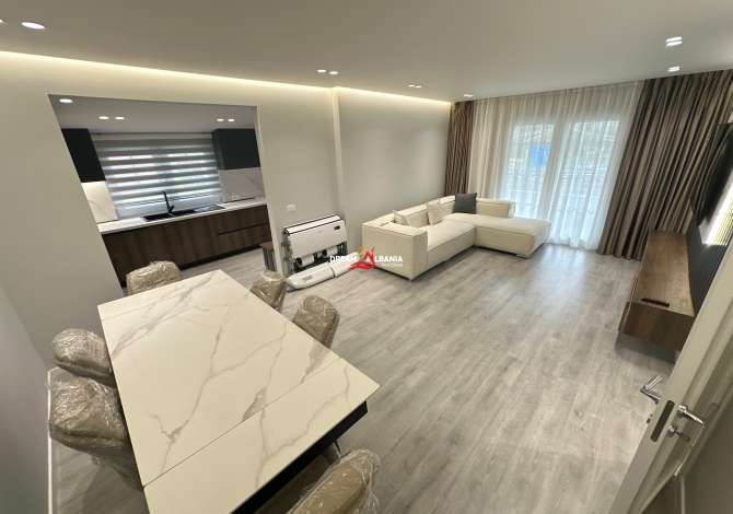Shtepi me qera 7+1 ne Tirane - 3,000 Euro
