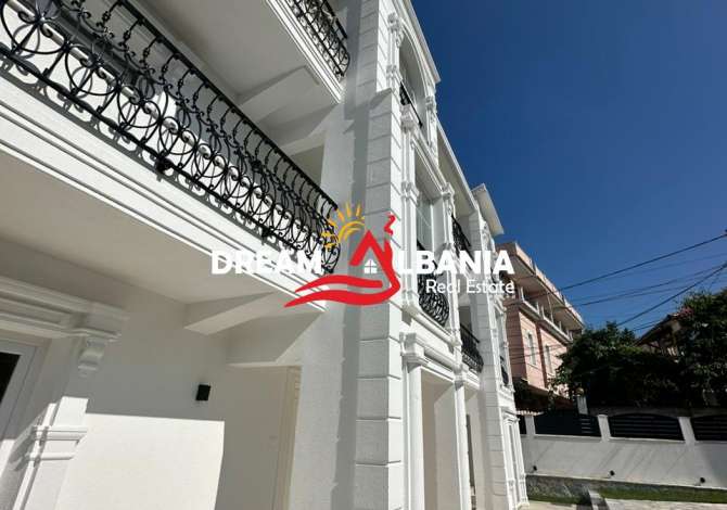 Shtepi me qera Vila Luksoze ne Tirane, 7+1, Mobilimi E mobiluar, Pagesa 3,000  Euro.