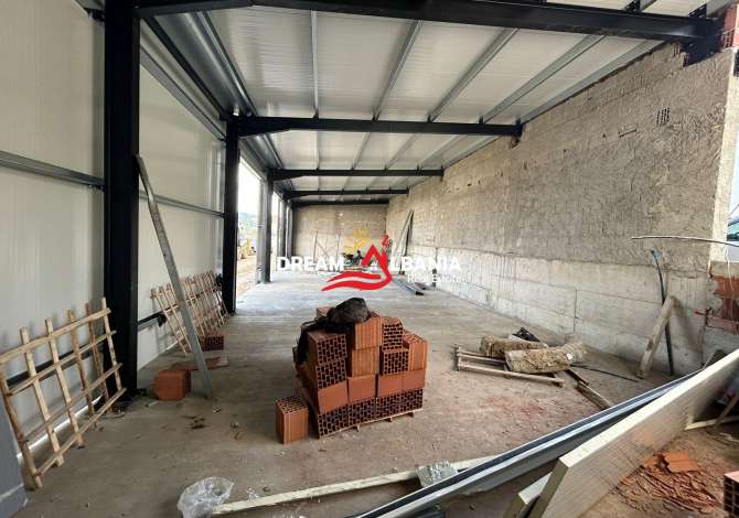 Ambient biznesi me qera 4+1 ne Tirane - 800 Euro