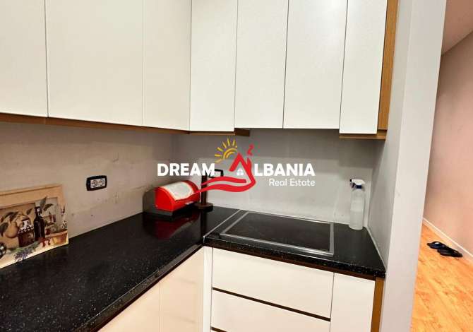 Shtepi ne shitje Apartament ne Tirane, 3+1, Mobilimi E mobiluar, Pagesa 145,000  Euro.