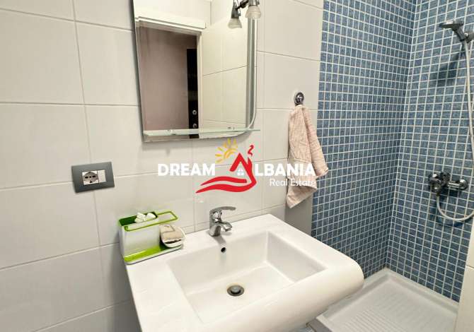 Shtepi ne shitje Apartament ne Tirane, 3+1, Mobilimi E mobiluar, Pagesa 145,000  Euro.