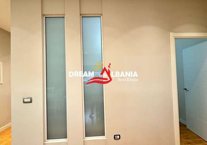 Shtepi ne shitje Apartament ne Tirane, 3+1, Mobilimi E mobiluar, Pagesa 145,000  Euro.