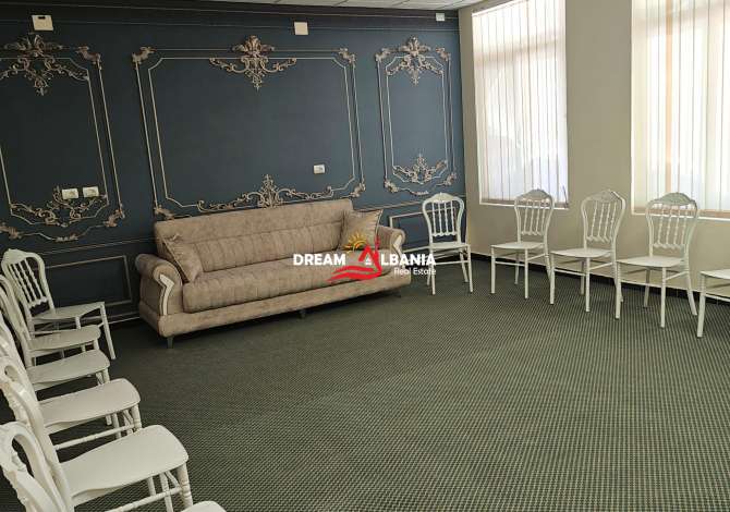 Ambient biznesi me qera 4+1 ne Tirane - 1,400 Euro