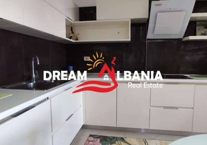 Shtepi ne shitje  ne Tirane, 2+1, Mobilimi E mobiluar, Pagesa 90,000  Euro.