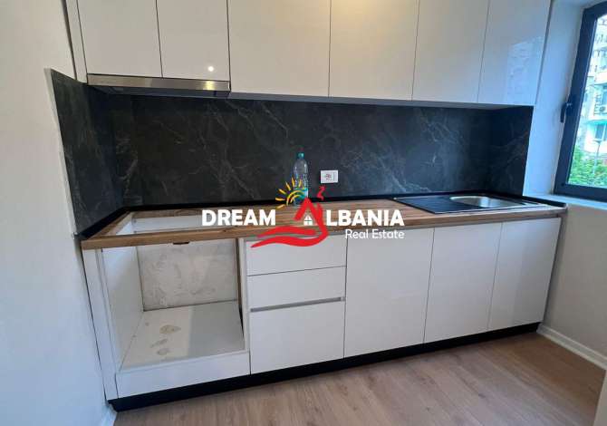 Shtepi ne shitje Apartament ne Tirane, 1+1, Mobilimi Bosh, pa mobiluar, Pagesa 87,000  Euro.