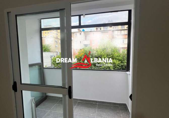 Shtepi ne shitje Apartament ne Tirane, 1+1, Mobilimi Bosh, pa mobiluar, Pagesa 87,000  Euro.