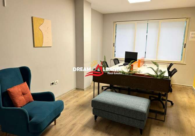 Ambient biznesi me qera 3+1 ne Tirane - 2,500 Euro