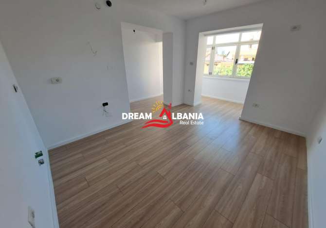 Shtepi ne shitje Apartament ne Tirane, 1+1, Mobilimi Bosh, pa mobiluar, Pagesa 110,000  Euro.