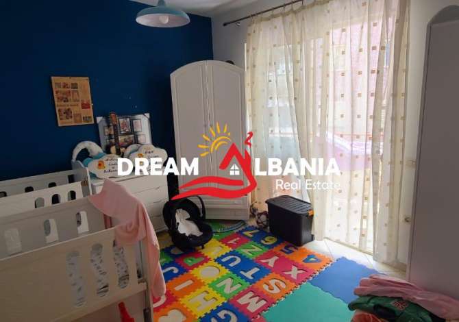 Shtepi ne shitje Apartament ne Tirane, 2+1, Mobilimi E mobiluar, Pagesa 96,000  Euro.