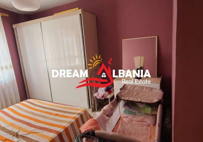 Shtepi ne shitje Apartament ne Tirane, 2+1, Mobilimi E mobiluar, Pagesa 96,000  Euro.