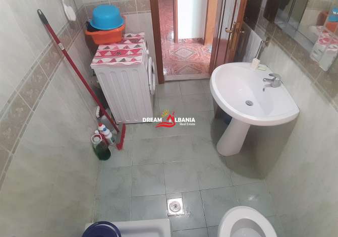 Shtepi ne shitje  ne Tirane, 2+1, Mobilimi E mobiluar, Pagesa 120,000  Euro.