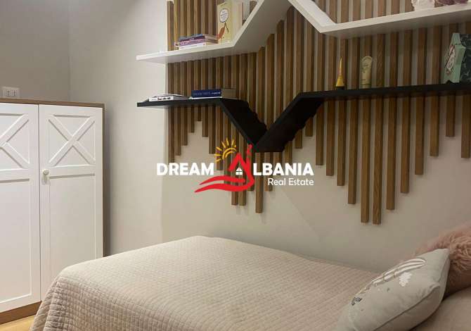 Shtepi ne shitje Apartament ne Durres, 2+1, Mobilimi E mobiluar, Pagesa 320,000  Euro.