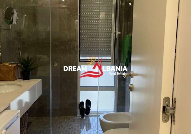 Shtepi ne shitje Apartament ne Durres, 2+1, Mobilimi E mobiluar, Pagesa 320,000  Euro.