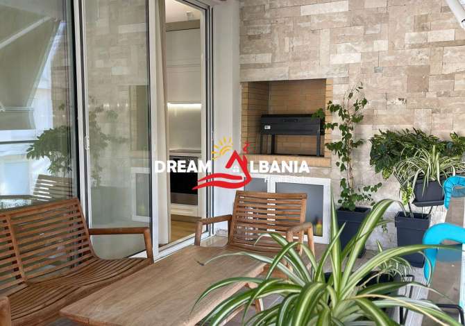 Shtepi ne shitje Apartament ne Durres, 2+1, Mobilimi E mobiluar, Pagesa 320,000  Euro.