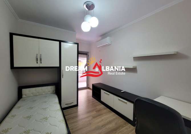 Shtepi ne shitje Apartament ne Tirane, 2+1, Mobilimi E mobiluar, Pagesa 215,000  Euro.