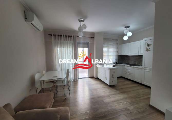 Shtepi ne shitje Apartament ne Tirane, 2+1, Mobilimi E mobiluar, Pagesa 215,000  Euro.