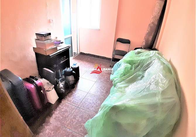 Shtepi ne shitje  ne Tirane, 4+1, Mobilimi Bosh, pa mobiluar, Pagesa 85,000  Euro.