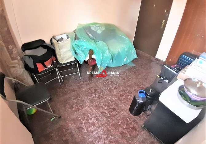 Shtepi ne shitje  ne Tirane, 4+1, Mobilimi Bosh, pa mobiluar, Pagesa 85,000  Euro.