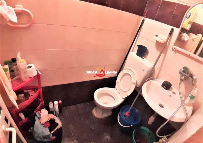 Shtepi ne shitje  ne Tirane, 4+1, Mobilimi Bosh, pa mobiluar, Pagesa 85,000  Euro.