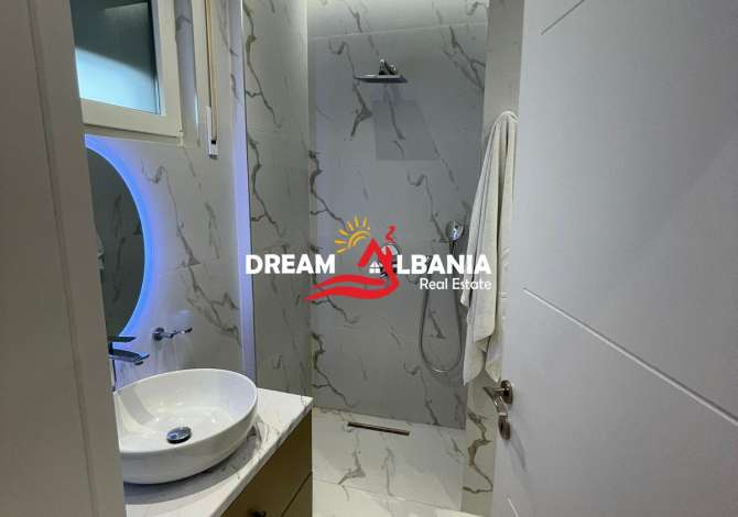 Shtepi ne shitje Apartament ne Tirane, 2+1, Mobilimi E mobiluar, Pagesa 160,000  Euro.