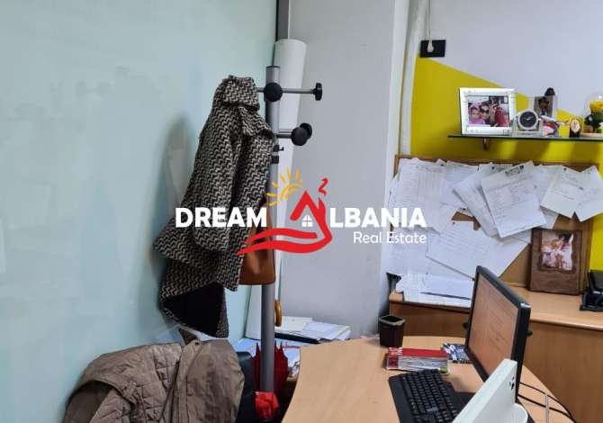 Zyre me qera ne Qender rruga Bardhok Biba ne Tirane (ID 4261528)