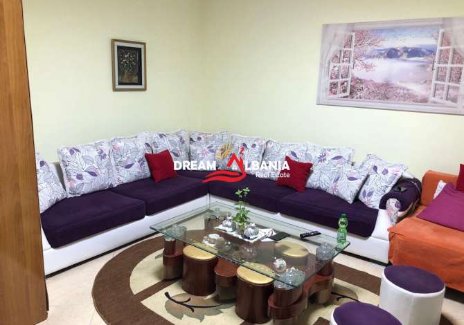 Shtepi ne shitje Apartament ne Tirane, 2+1, Mobilimi E mobiluar, Pagesa 95,000  Euro.