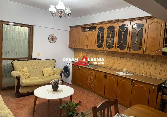 Shtepi me qera Apartament ne Tirane, 2+1, Mobilimi E mobiluar, Pagesa 420  Euro.