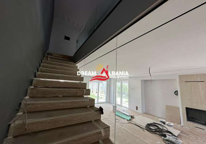 Shtepi me qera Vila Luksoze ne Tirane, 4+1, Mobilimi Bosh, pa mobiluar, Pagesa 3,500  Euro.