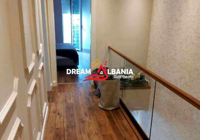 Shtepi ne shitje Duplex(shtepi me 2 kate) ne Tirane, 2+1, Mobilimi E mobiluar, Pagesa 560,000  Euro.