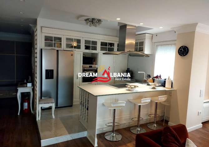 Shtepi ne shitje Duplex(shtepi me 2 kate) ne Tirane, 2+1, Mobilimi E mobiluar, Pagesa 560,000  Euro.