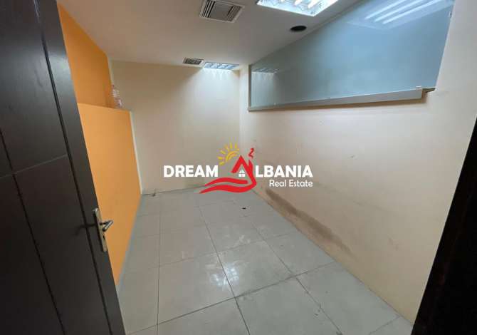 Ambient biznesi me qera 3+1 ne Tirane - 2,500 Euro