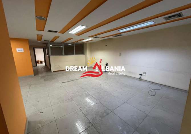 Ambient biznesi me qera 3+1 ne Tirane - 2,500 Euro