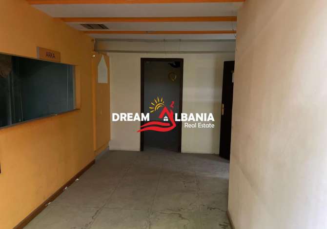 Jepet me qera ambjent biznesi prane Stadiumit Dinamo (ID 4271970)