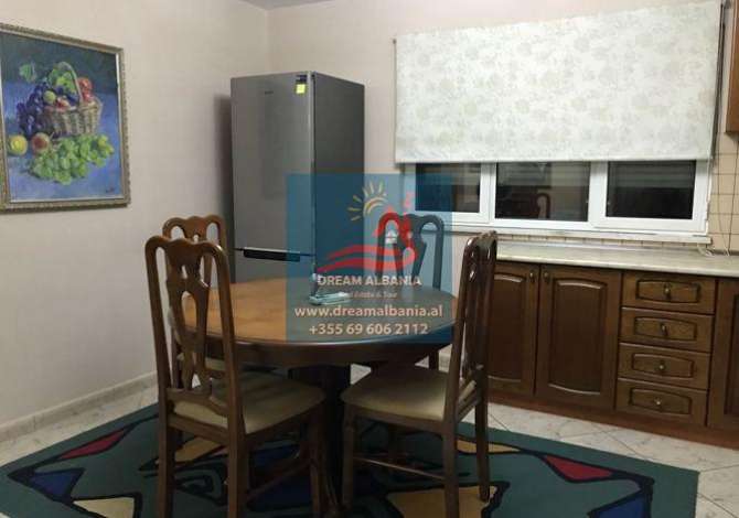 Shtepi me qera  ne Tirane, 2+1, Mobilimi E mobiluar, Pagesa 400  Euro.