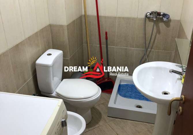 Shtepi ne shitje Apartament ne Tirane, Garsoniere, Mobilimi E mobiluar, Pagesa 60,000  Euro.