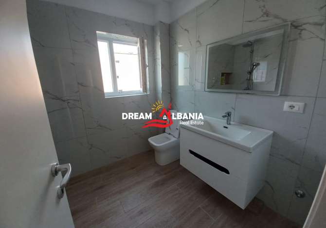Shtepi ne shitje Apartament ne Tirane, 1+1, Mobilimi Bosh, pa mobiluar, Pagesa 79,000  Euro.