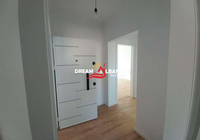 Shtepi ne shitje Apartament ne Tirane, 1+1, Mobilimi Bosh, pa mobiluar, Pagesa 79,000  Euro.