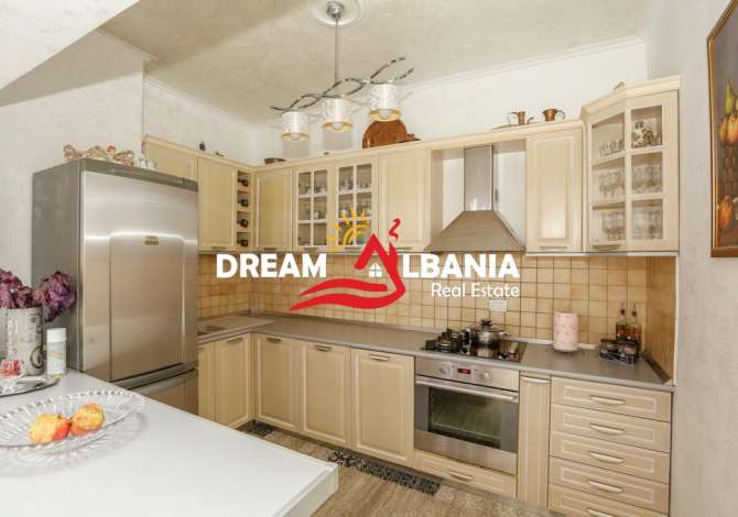 Shtepi ne shitje 3+1 ne Tirane - 420,000 Euro