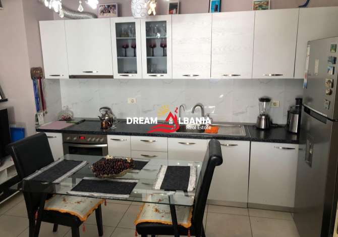 Shtepi ne shitje Apartament ne Tirane, 1+1, Mobilimi E mobiluar, Pagesa 97,000  Euro.