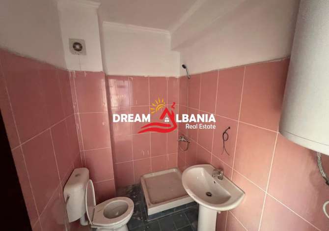 Shtepi ne shitje Apartament ne Tirane, 2+1, Mobilimi E mobiluar, Pagesa 124,944  Euro.