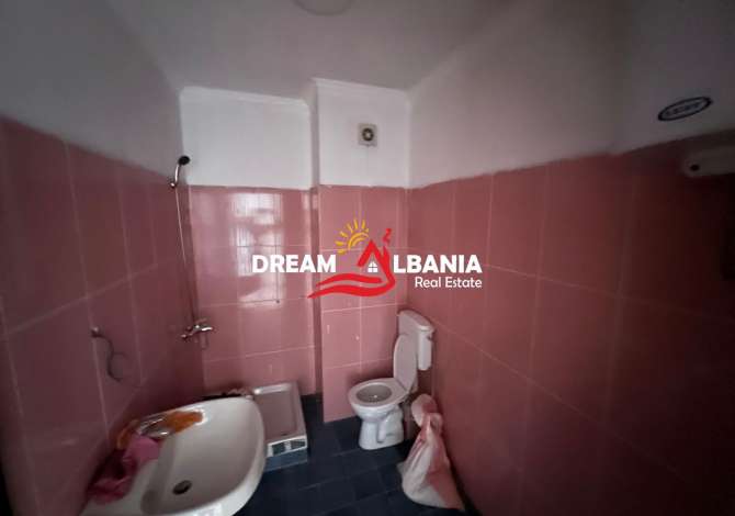 Shtepi ne shitje Apartament ne Tirane, 2+1, Mobilimi E mobiluar, Pagesa 124,944  Euro.