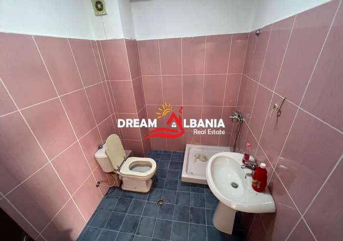 Shtepi ne shitje Apartament ne Tirane, 1+1, Mobilimi E mobiluar, Pagesa 76,000  Euro.