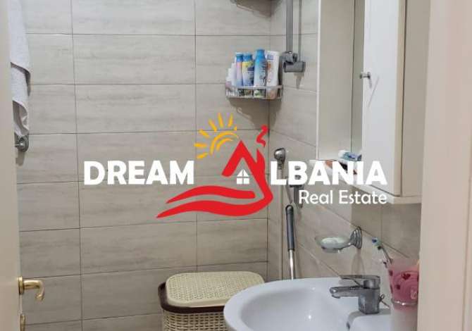 Shtepi ne shitje  ne Tirane, 2+1, Mobilimi E mobiluar, Pagesa 95,000  Euro.