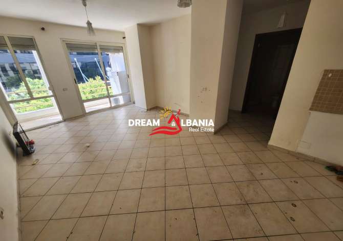 Shtepi ne shitje Apartament ne Tirane, 2+1, Mobilimi Bosh, pa mobiluar, Pagesa 175,900  Euro.