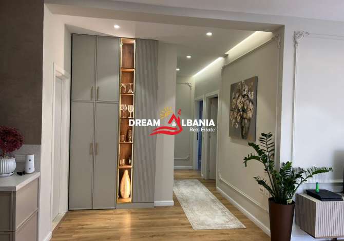 Shtepi me qera 3+1 ne Tirane - 950 Euro