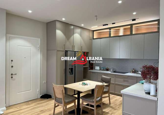 Shtepi me qera Apartament ne Tirane, 3+1, Mobilimi E mobiluar, Pagesa 950  Euro.