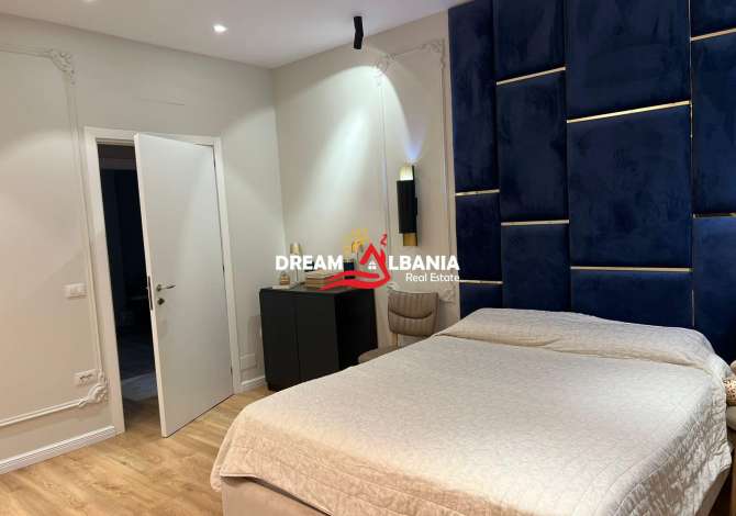 Shtepi me qera Apartament ne Tirane, 3+1, Mobilimi E mobiluar, Pagesa 950  Euro.