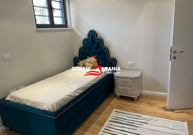 Shtepi me qera Apartament ne Tirane, 3+1, Mobilimi E mobiluar, Pagesa 950  Euro.