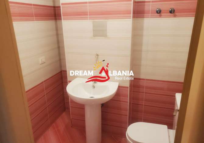 Shtepi ne shitje  ne Tirane, 2+1, Mobilimi Bosh, pa mobiluar, Pagesa 72,000  Euro.